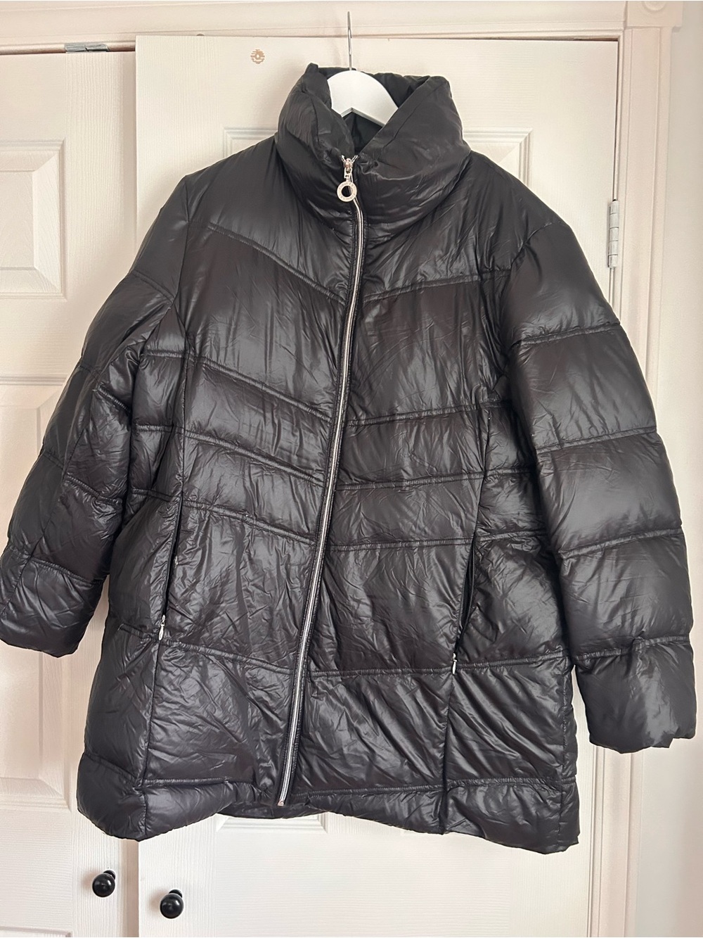Black Puffer Coat - Women's Lightweight Premium Down Quilted Jacket